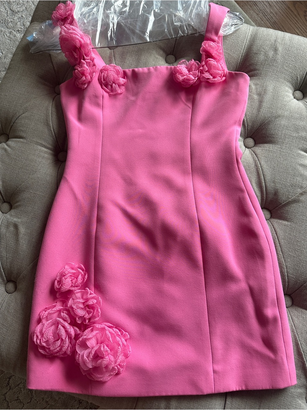 Elliatt Bubblegum Pink Floral-Appliqué Square Neck Mini - Picture 2 of 4